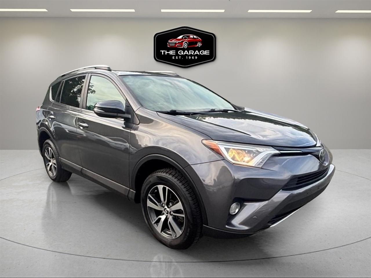Toyota RAV4 AWD 4dr XLE (Natl) 2016