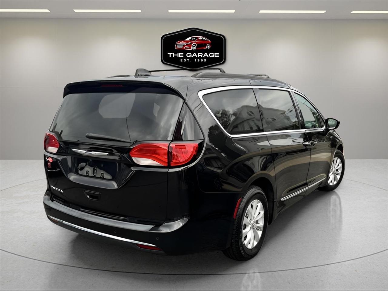Chrysler Pacifica Touring-L 2017