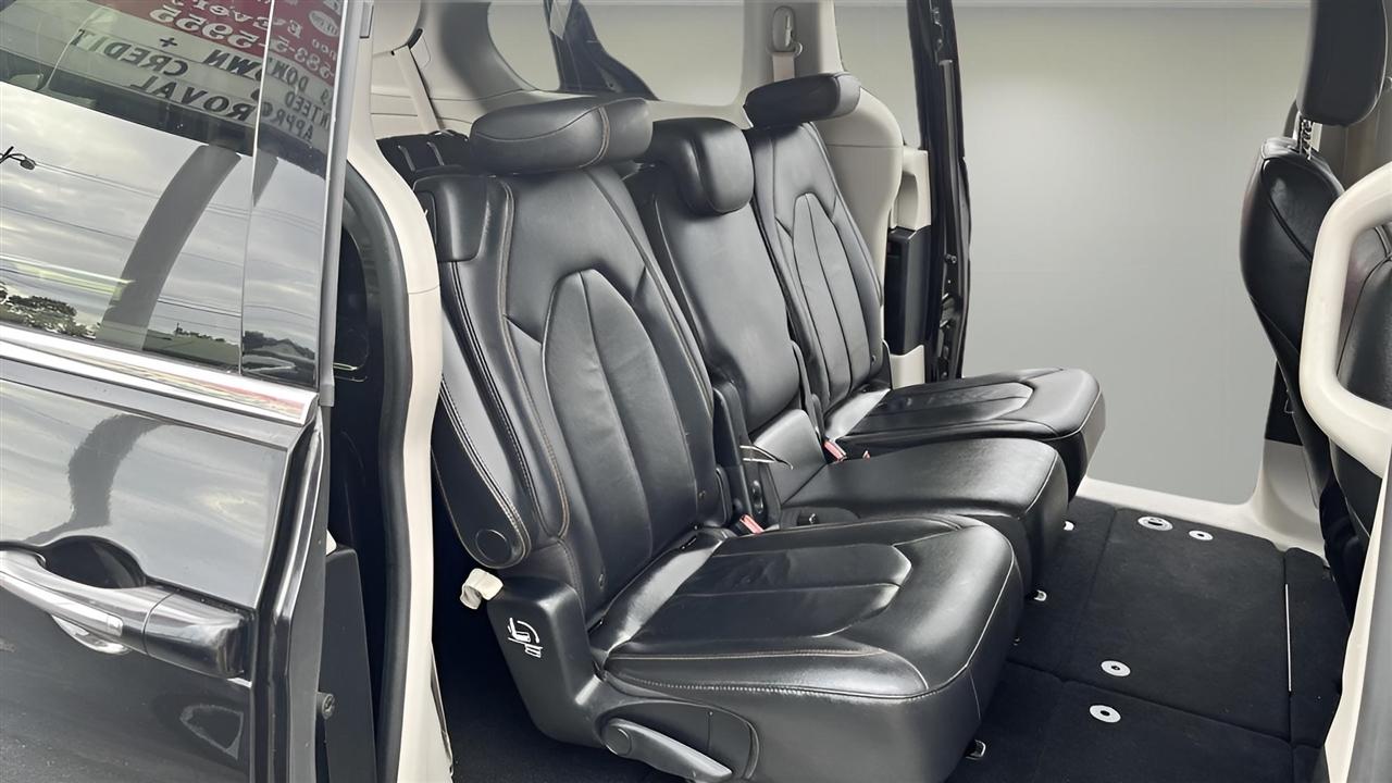 Chrysler Pacifica Touring-L 2017