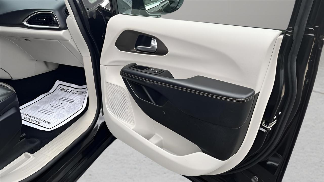 Chrysler Pacifica Touring-L 2017