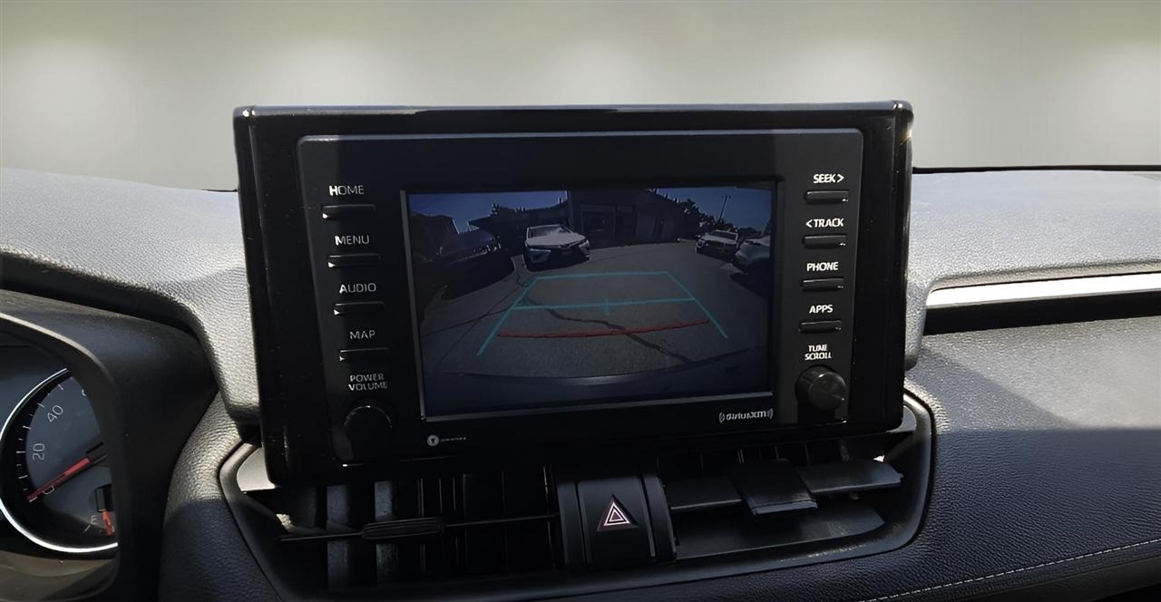 Toyota RAV4 LE AWD (Natl) 2021