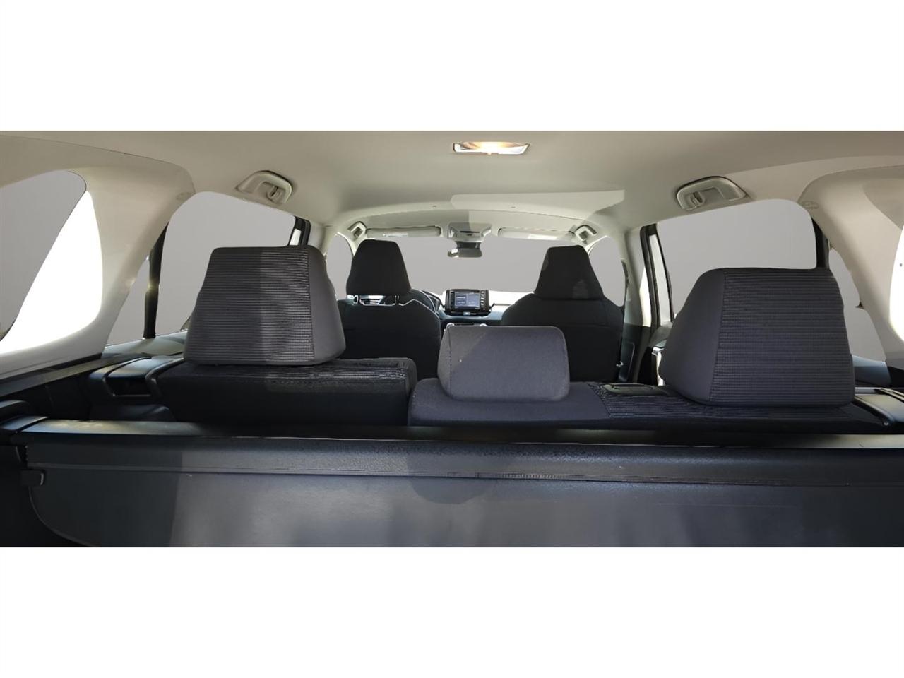 Toyota RAV4 LE AWD (Natl) 2021
