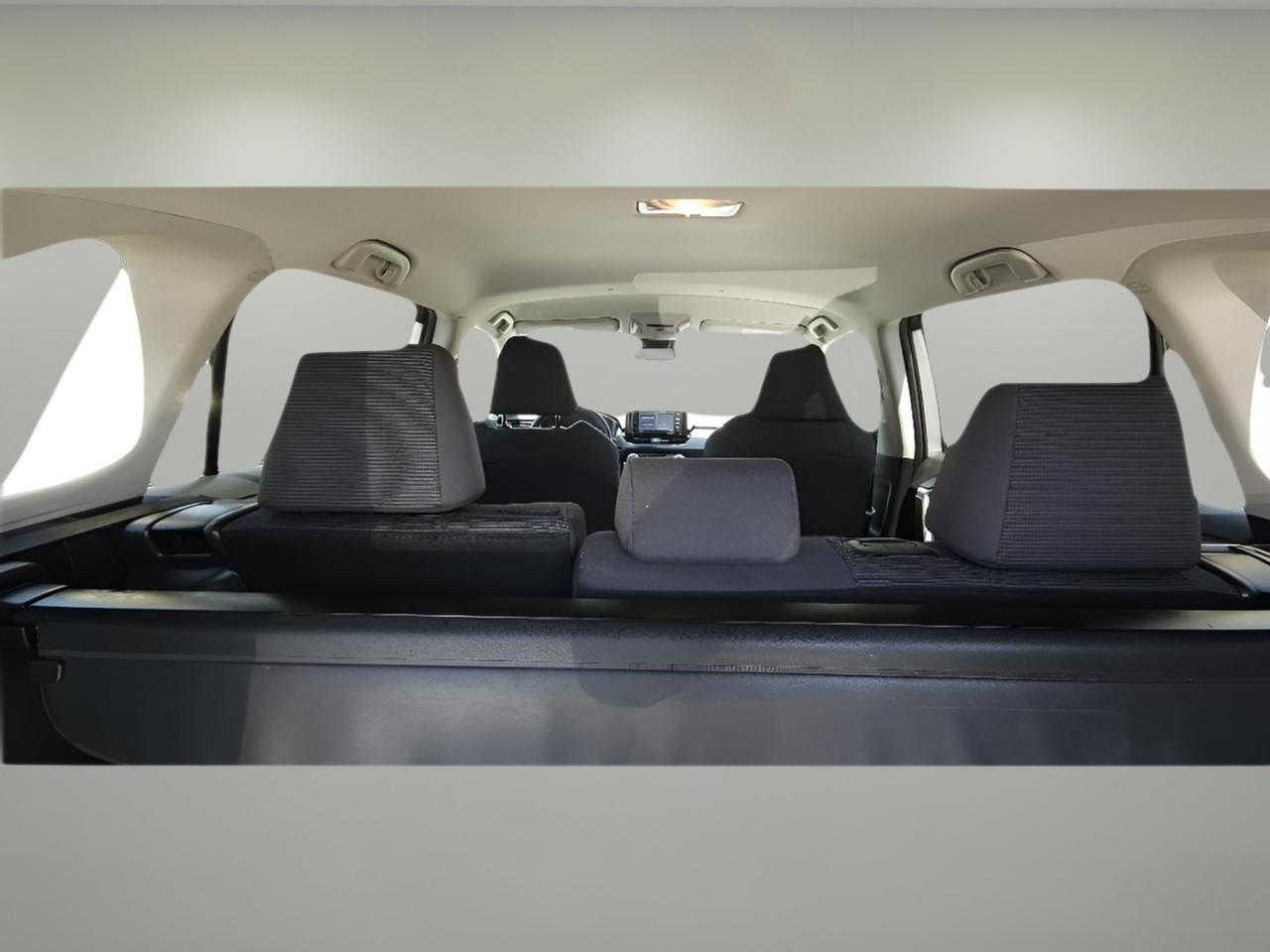 Toyota RAV4 LE AWD (Natl) 2021
