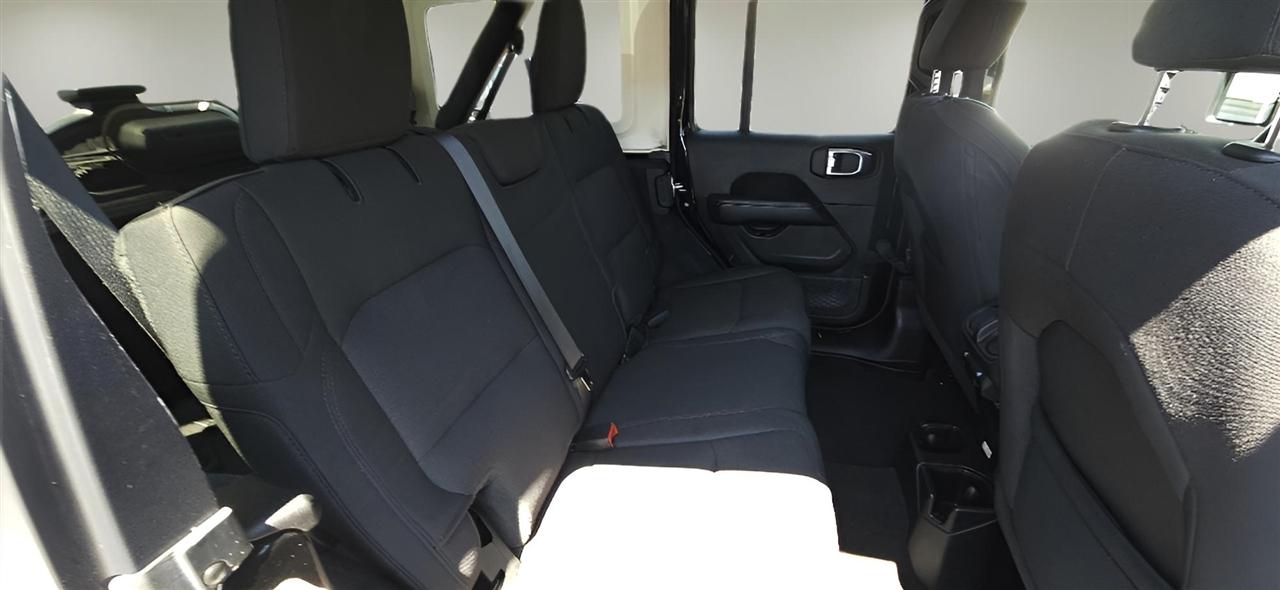 Jeep Wrangler Unlimited Sahara 4x4 2021