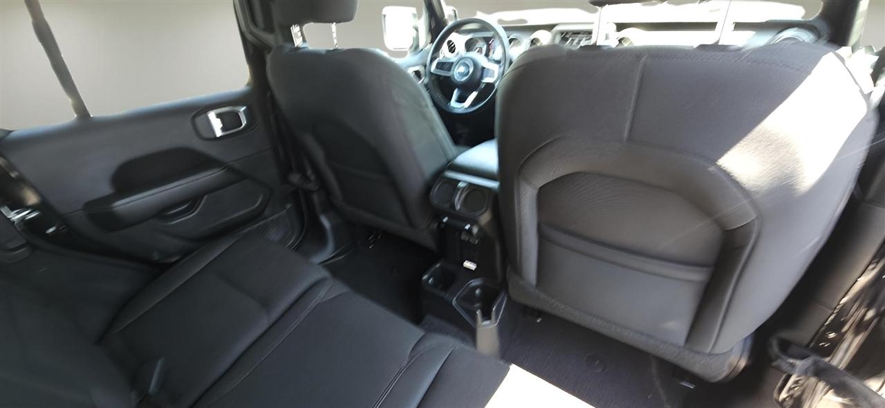 Jeep Wrangler Unlimited Sahara 4x4 2021