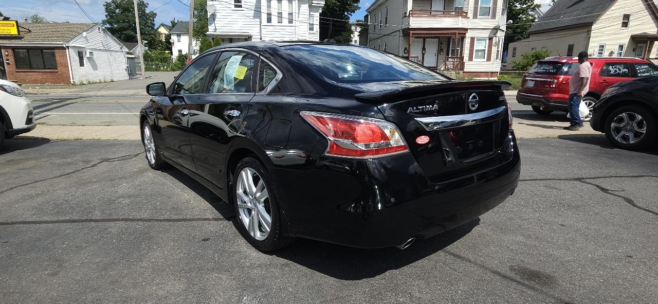 Nissan Altima 4dr Sdn V6 3.5 SL 2015
