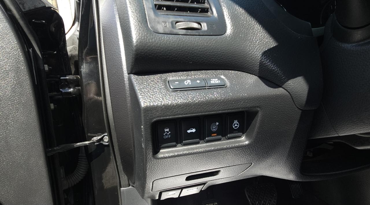 Nissan Altima 4dr Sdn V6 3.5 SL 2015