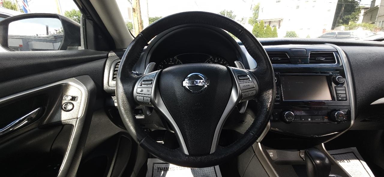 Nissan Altima 4dr Sdn V6 3.5 SL 2015