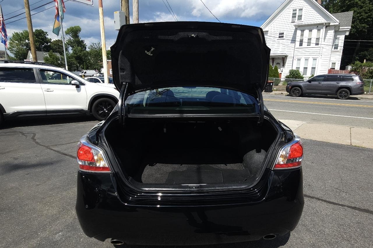 Nissan Altima 4dr Sdn V6 3.5 SL 2015
