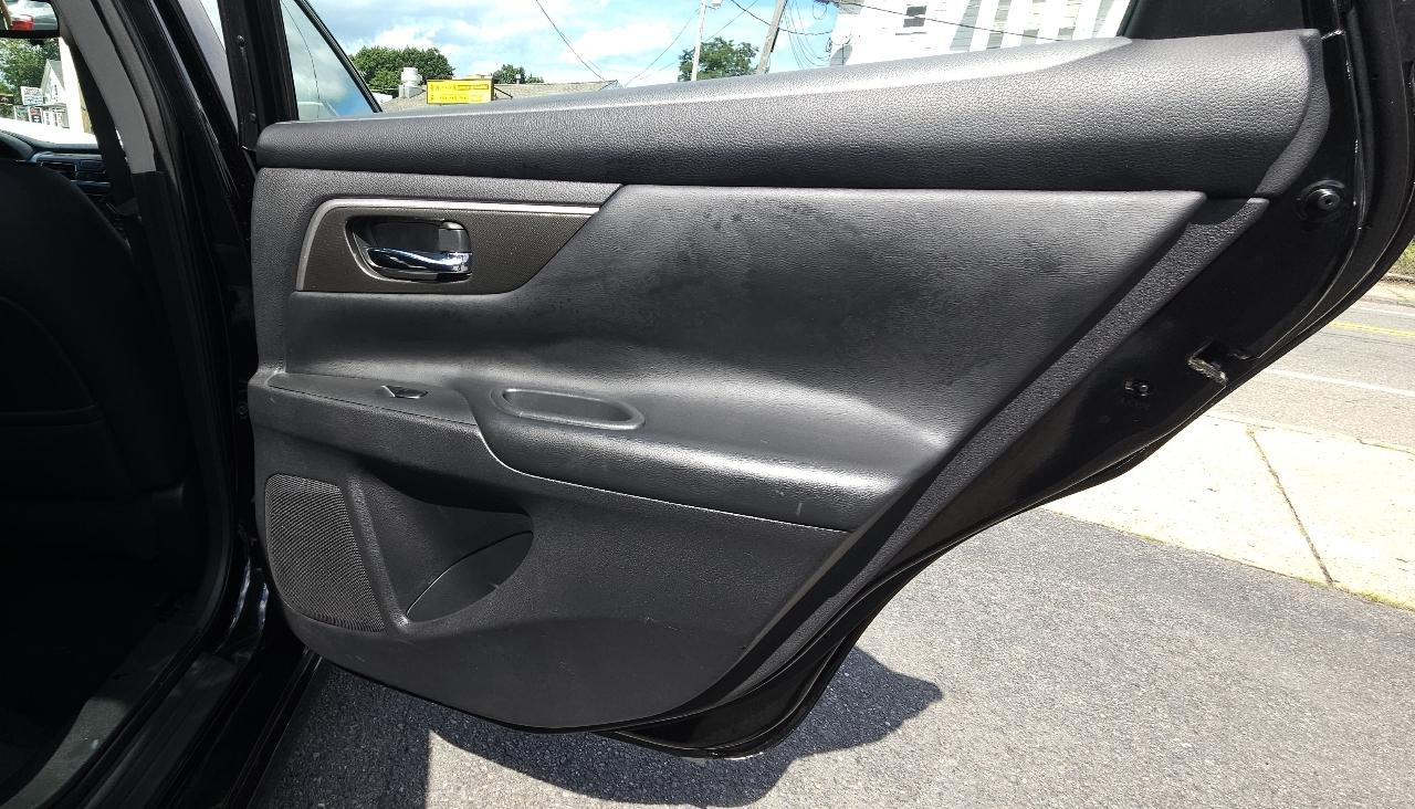 Nissan Altima 4dr Sdn V6 3.5 SL 2015