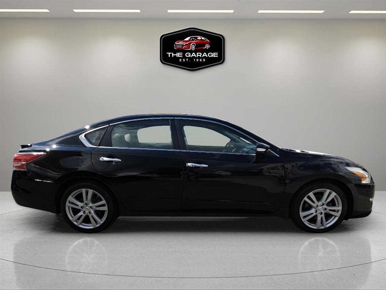 Nissan Altima 4dr Sdn V6 3.5 SL 2015