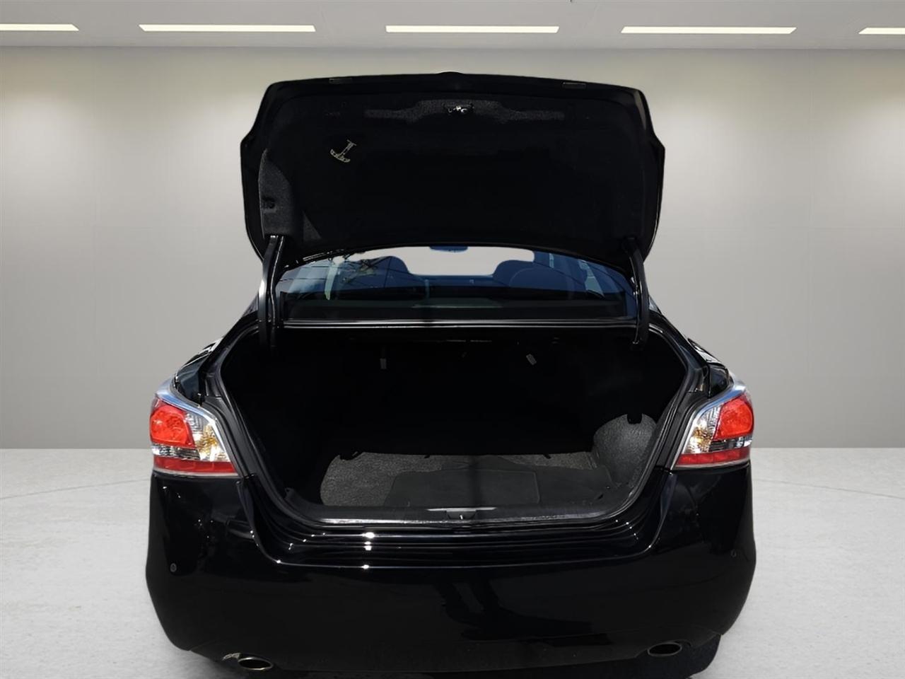 Nissan Altima 4dr Sdn V6 3.5 SL 2015