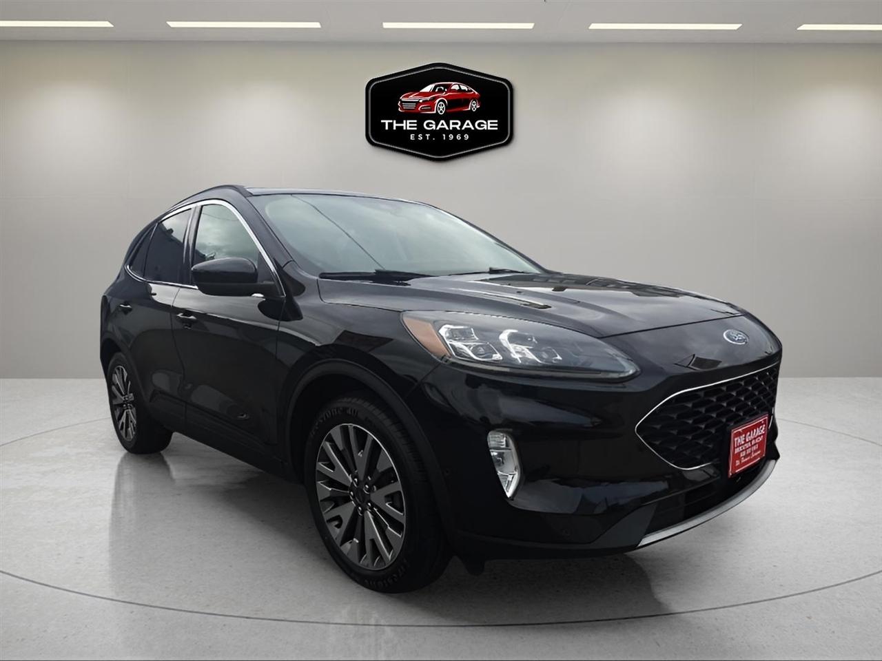 Ford Escape Titanium Hybrid AWD 2021