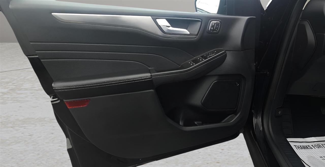Ford Escape Titanium Hybrid AWD 2021