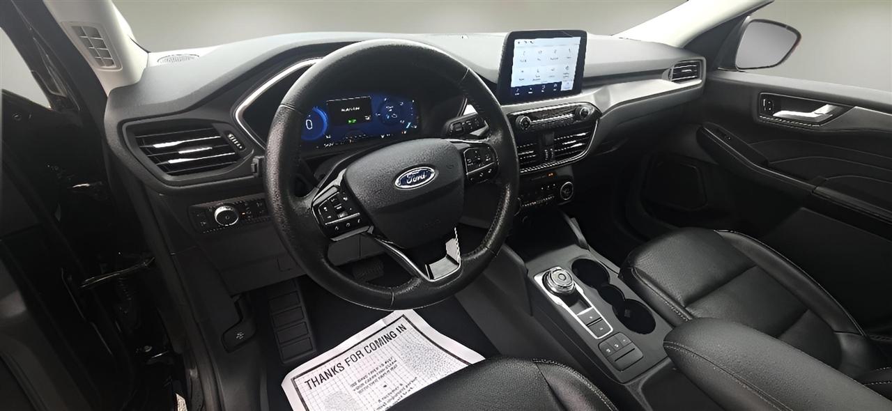 Ford Escape Titanium Hybrid AWD 2021