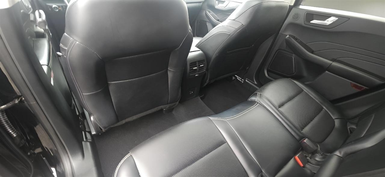 Ford Escape Titanium Hybrid AWD 2021