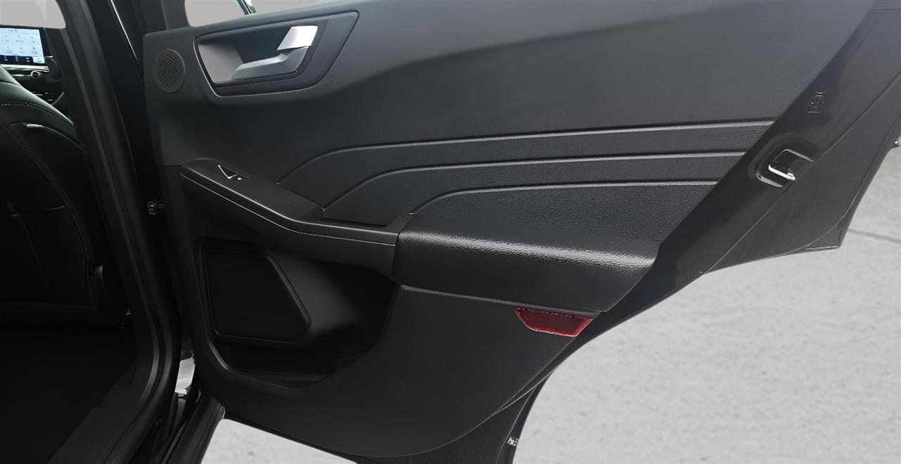 Ford Escape Titanium Hybrid AWD 2021