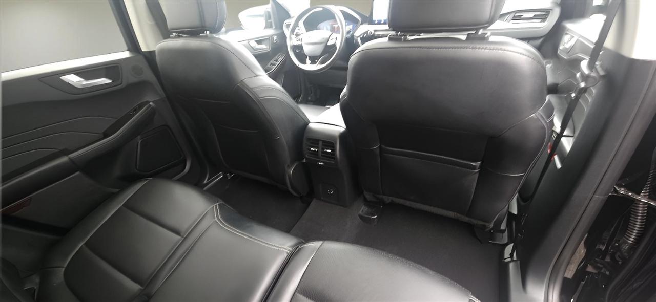 Ford Escape Titanium Hybrid AWD 2021