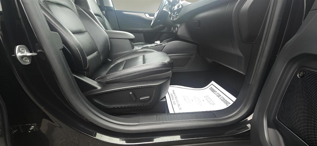 Ford Escape Titanium Hybrid AWD 2021