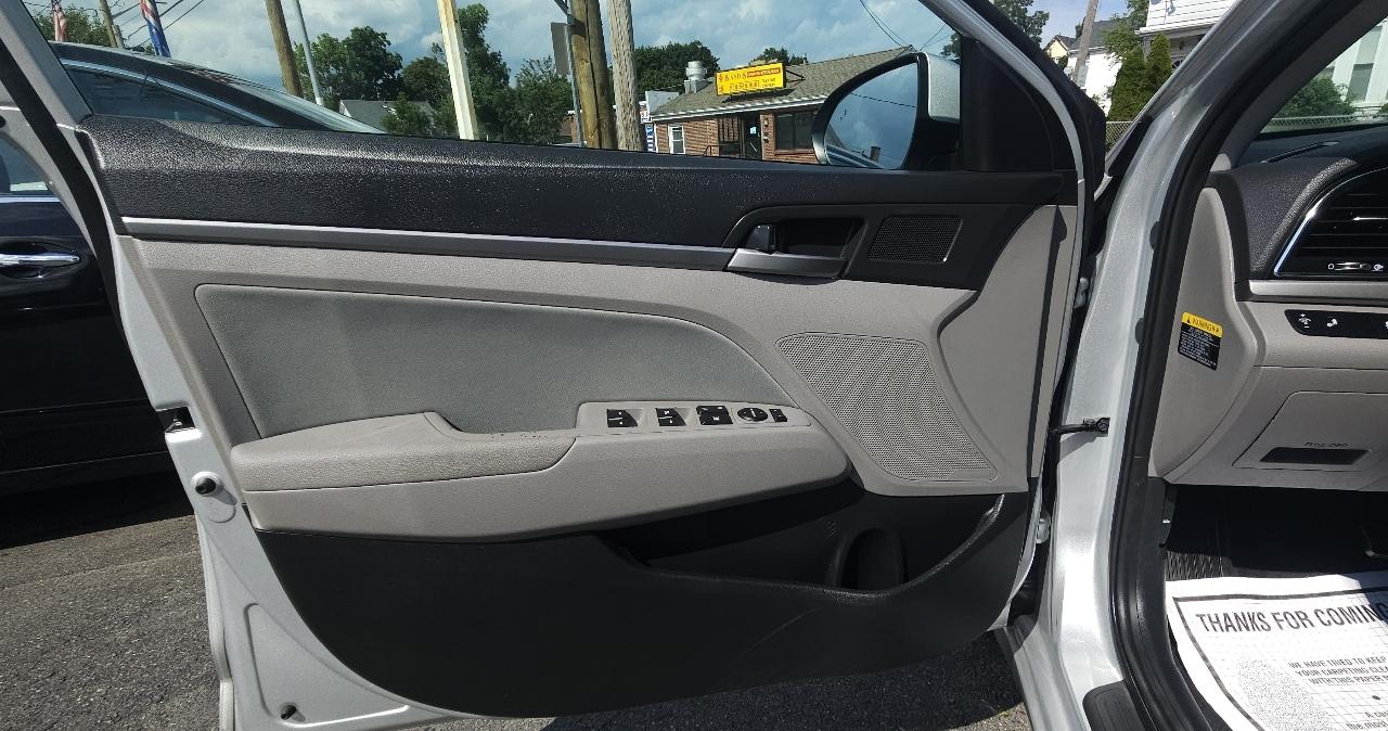 Hyundai Elantra Limited 2018