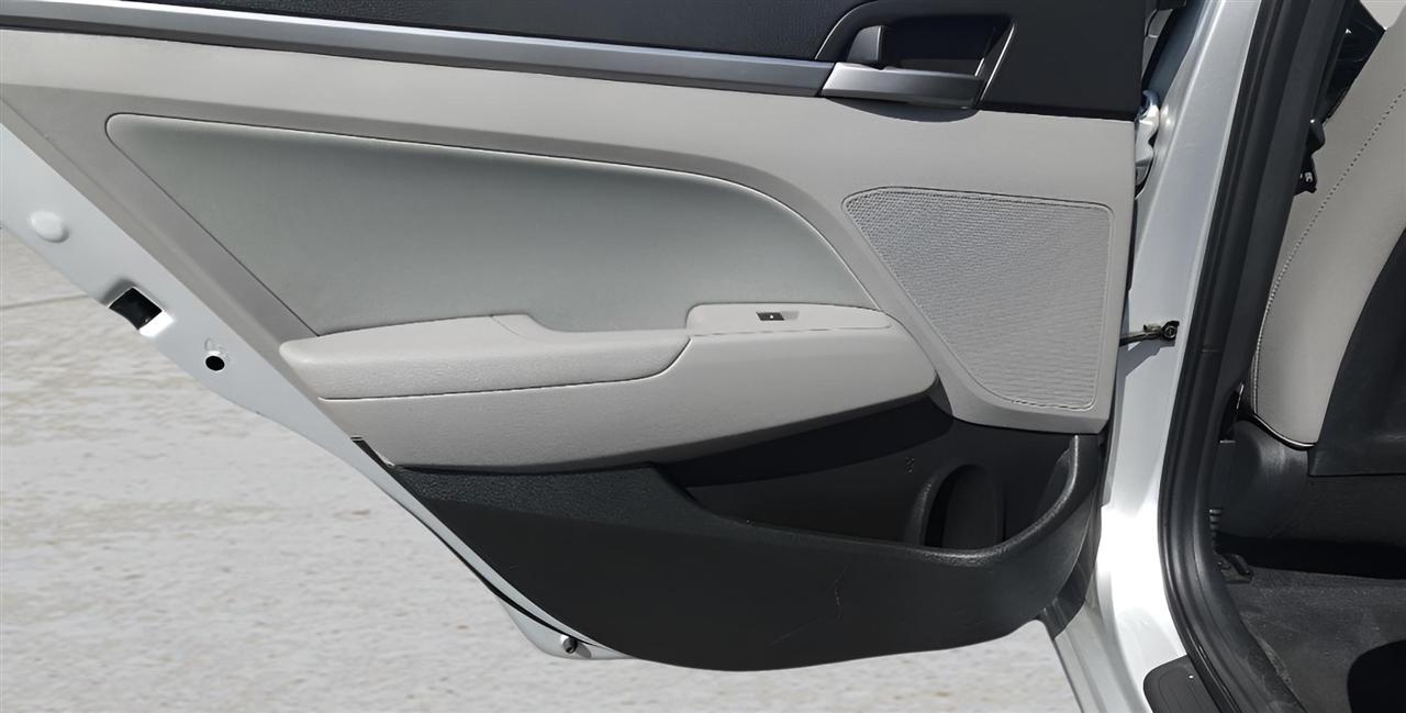 Hyundai Elantra Limited 2018