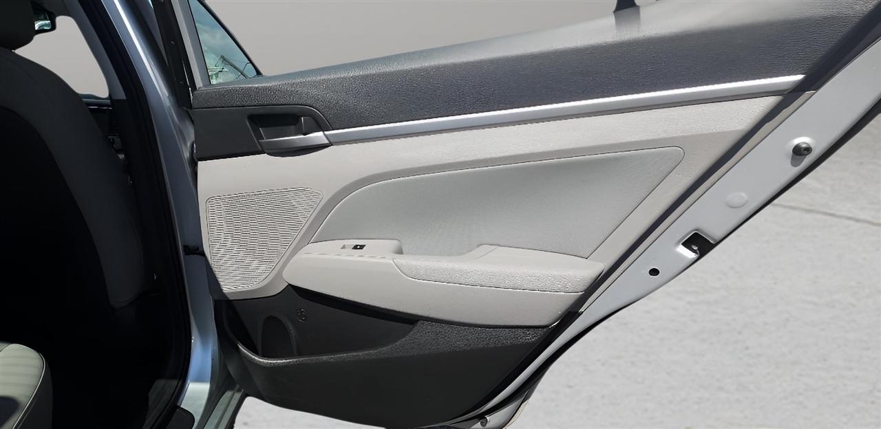 Hyundai Elantra Limited 2018