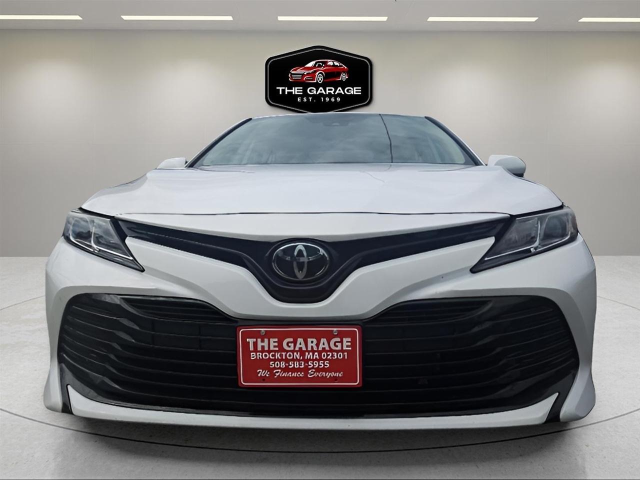 Toyota Camry XLE Auto (Natl) 2019