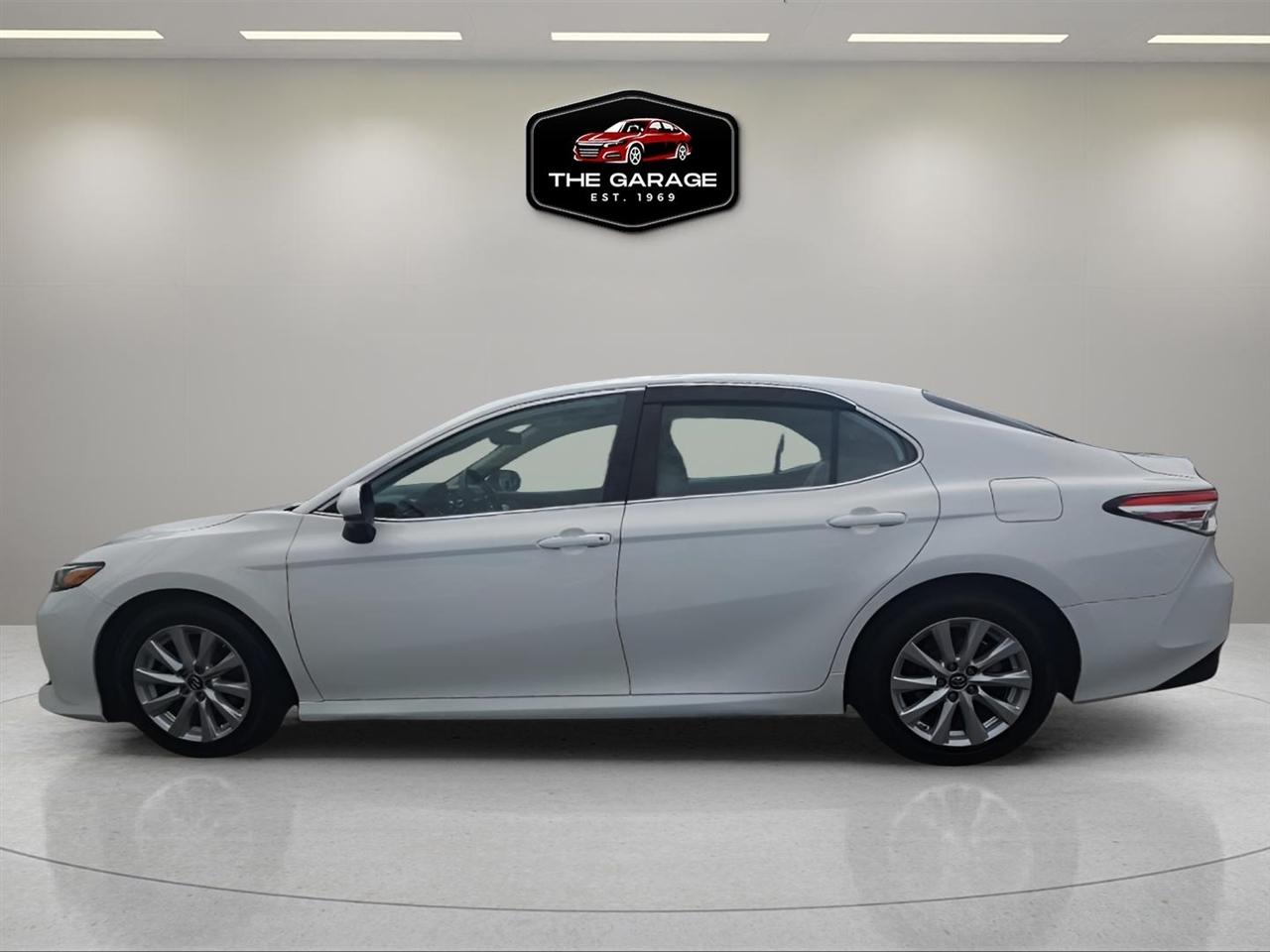 Toyota Camry XLE Auto (Natl) 2019