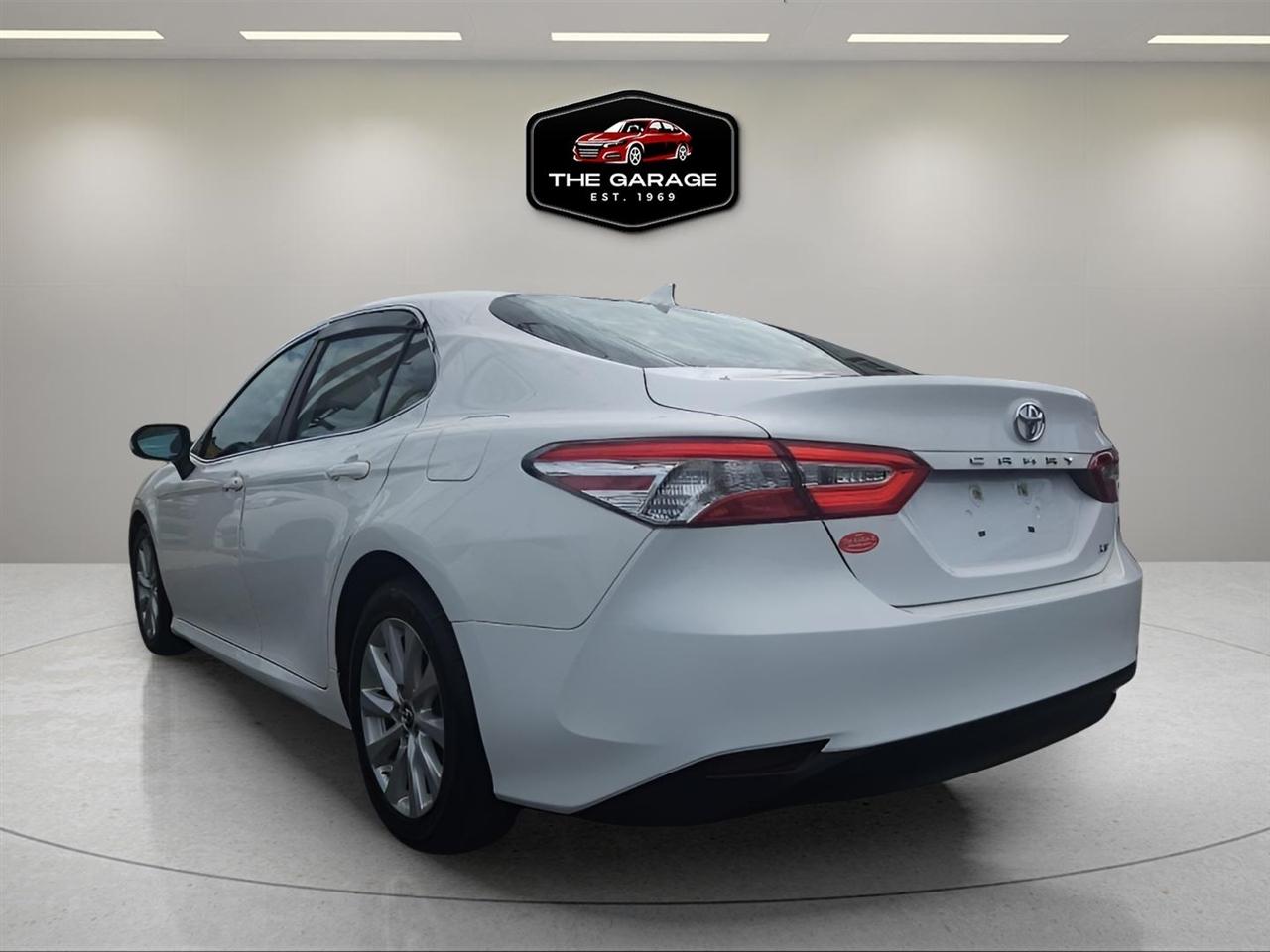 Toyota Camry XLE Auto (Natl) 2019