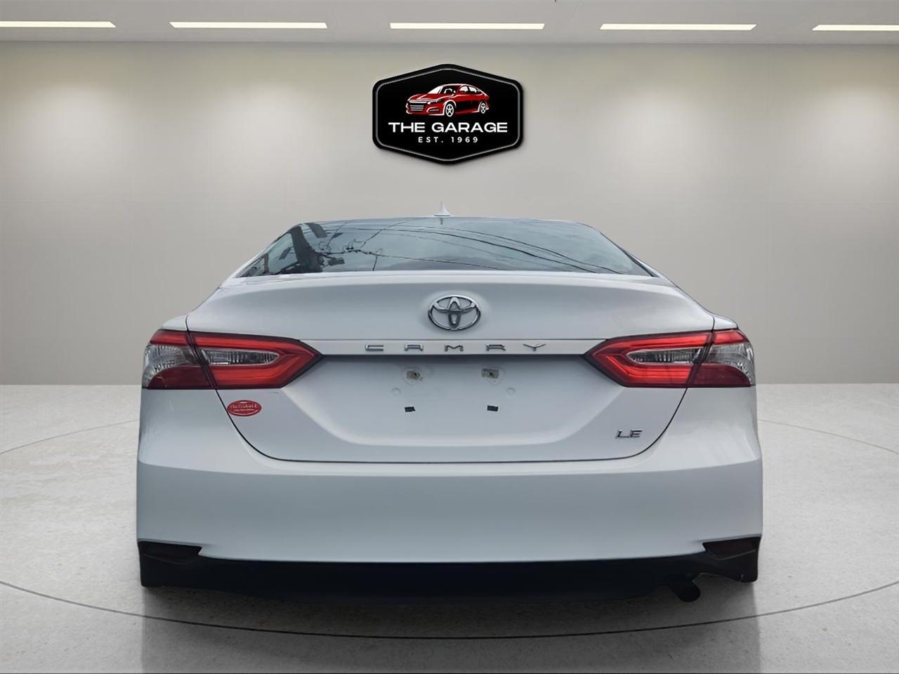 Toyota Camry XLE Auto (Natl) 2019