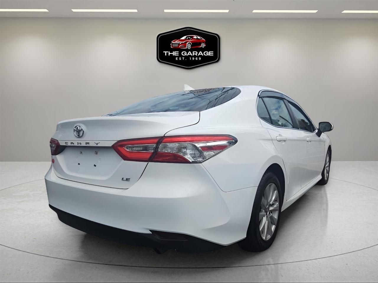 Toyota Camry XLE Auto (Natl) 2019