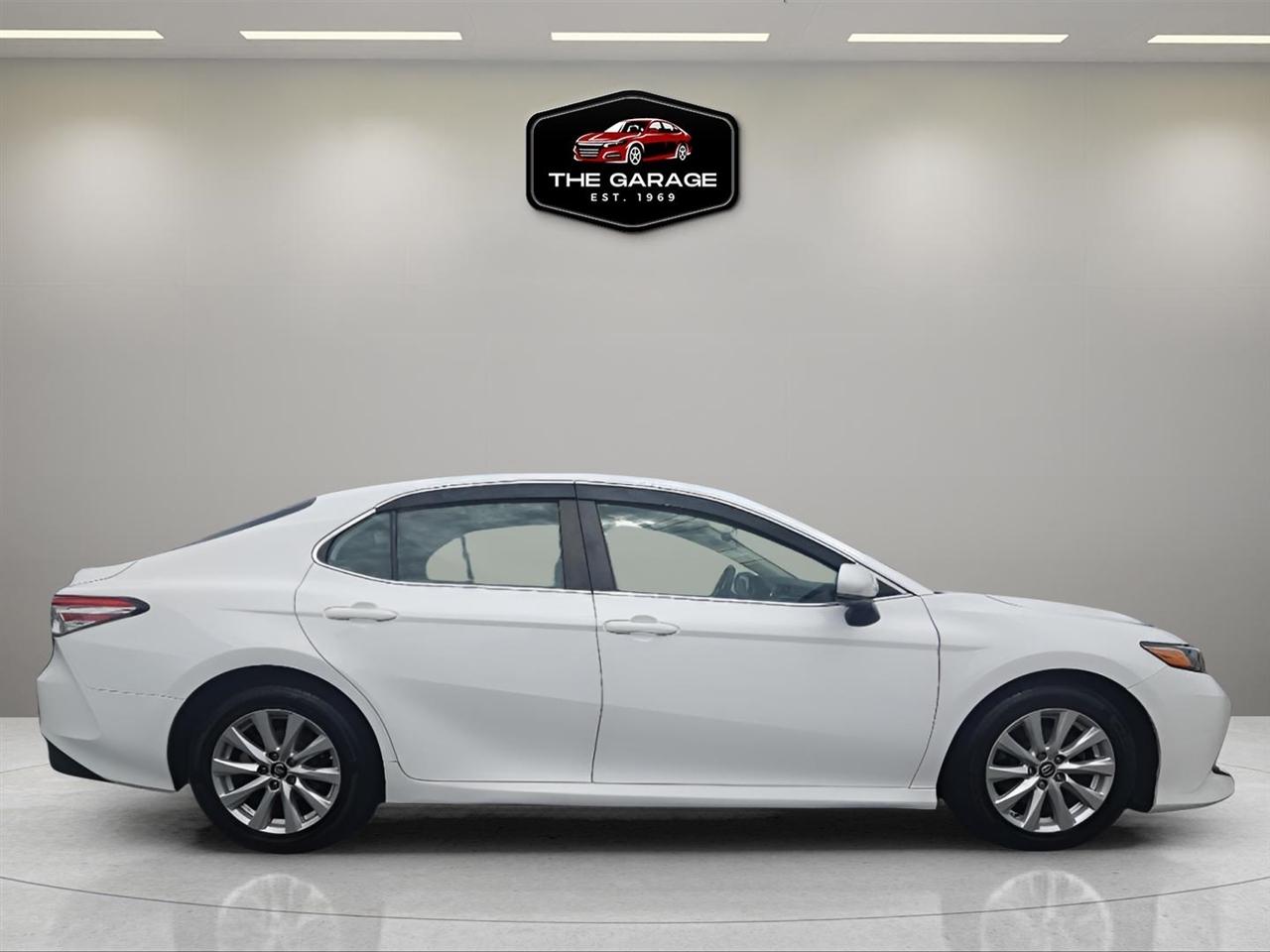 Toyota Camry XLE Auto (Natl) 2019