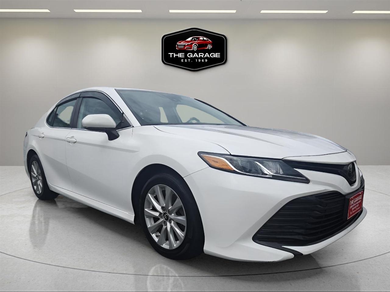 Toyota Camry XLE Auto (Natl) 2019