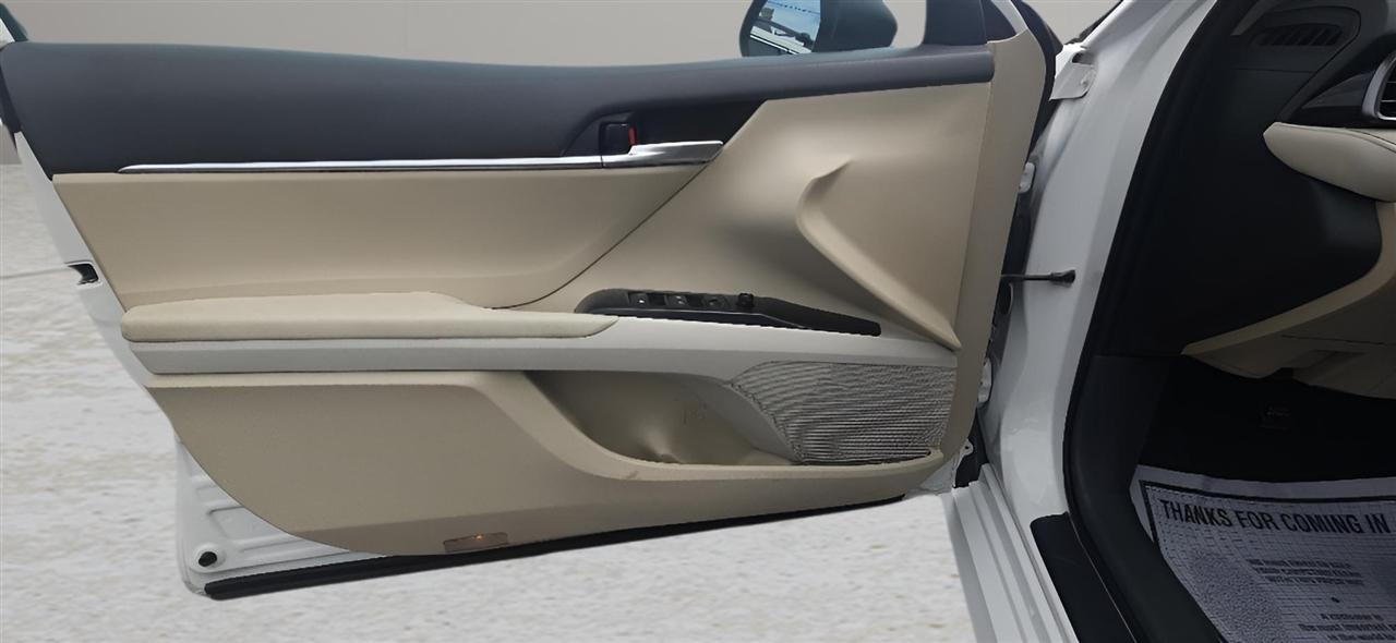 Toyota Camry XLE Auto (Natl) 2019