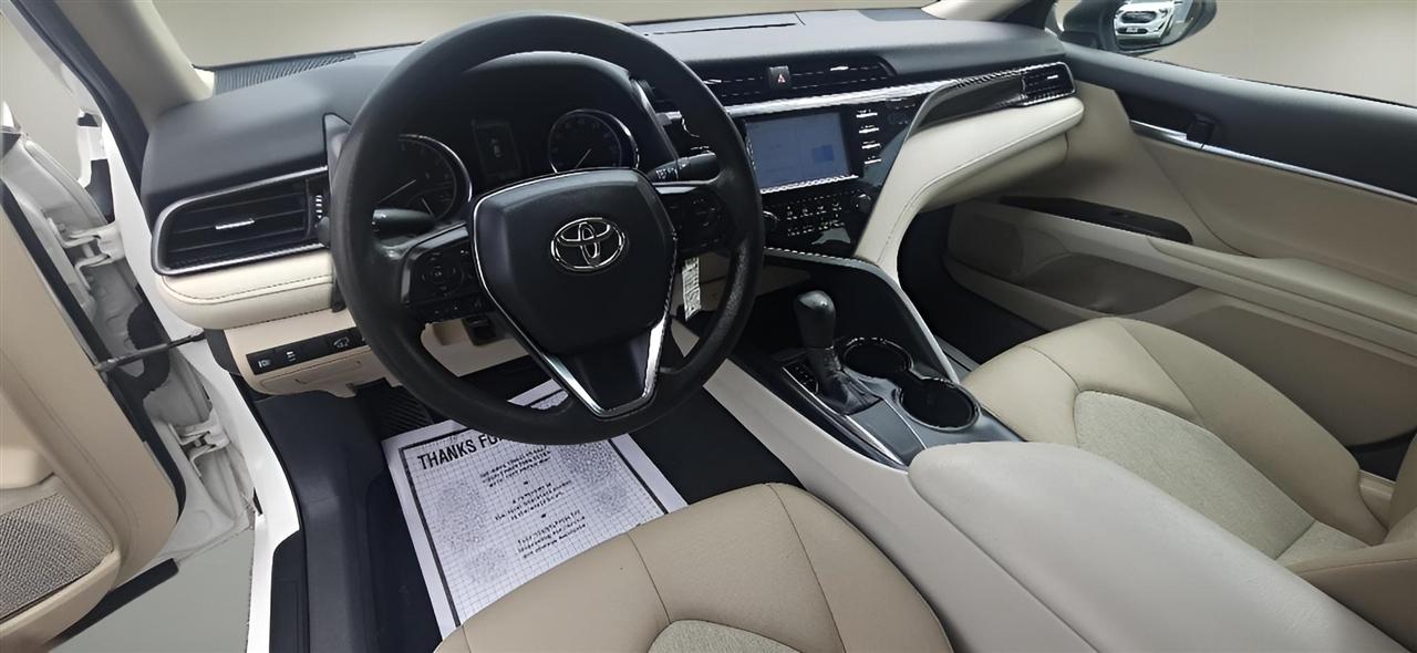 Toyota Camry XLE Auto (Natl) 2019