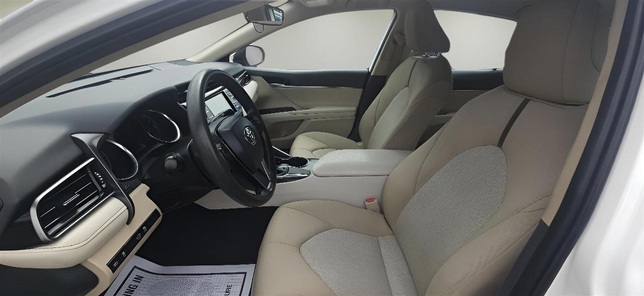 Toyota Camry XLE Auto (Natl) 2019