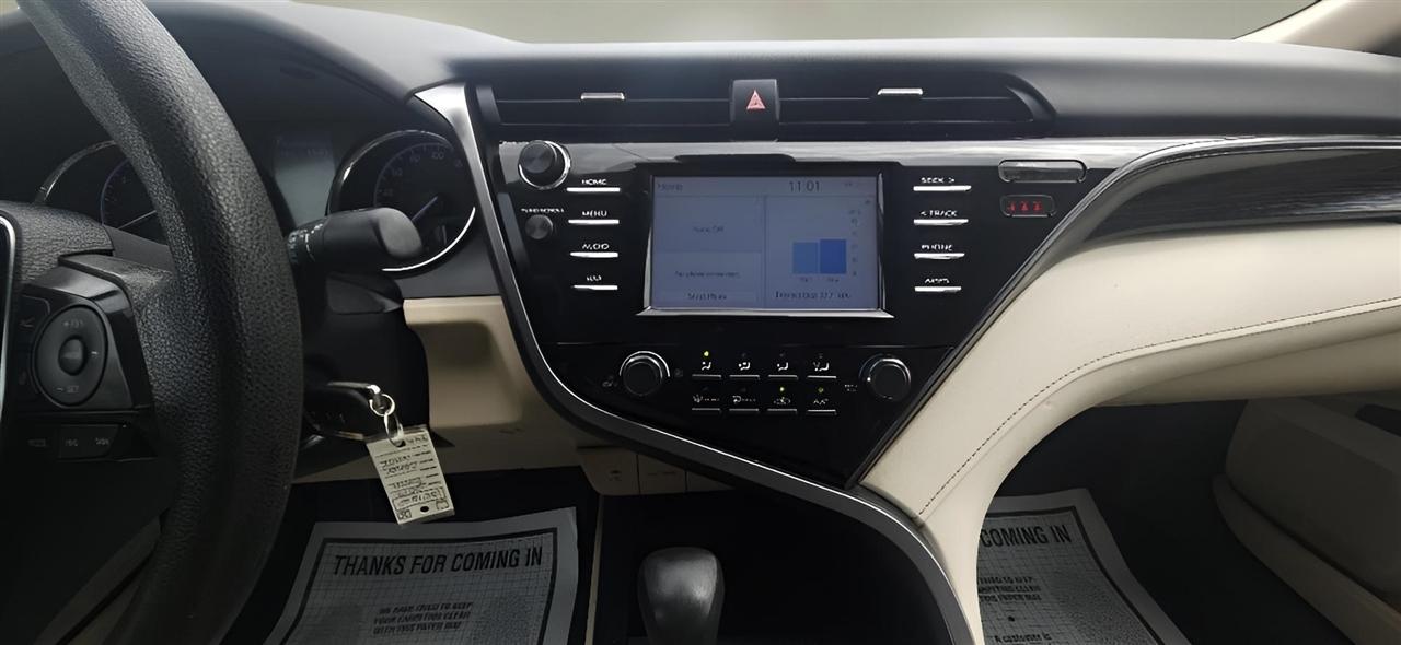 Toyota Camry XLE Auto (Natl) 2019