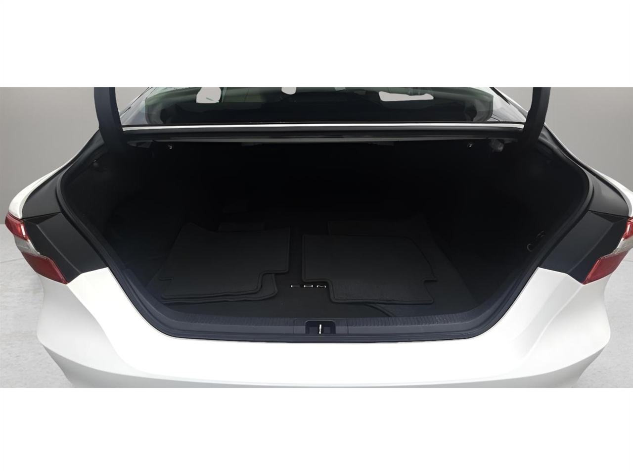 Toyota Camry XLE Auto (Natl) 2019