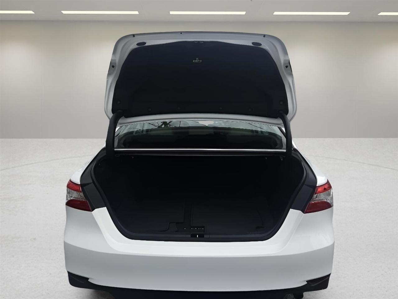 Toyota Camry XLE Auto (Natl) 2019