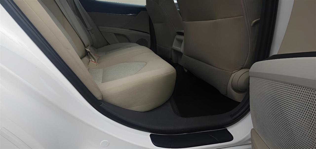 Toyota Camry XLE Auto (Natl) 2019