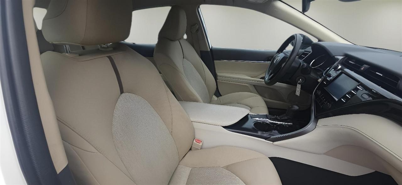 Toyota Camry XLE Auto (Natl) 2019
