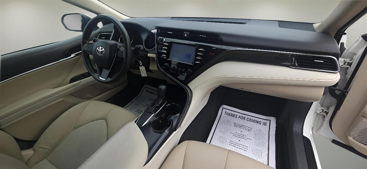 Toyota Camry XLE Auto (Natl) 2019