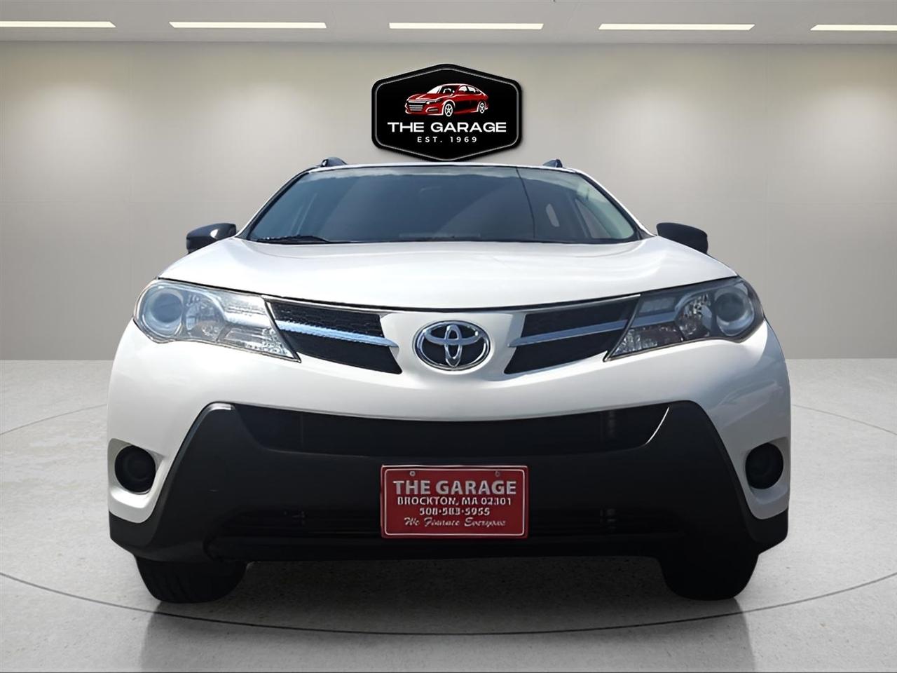 Toyota RAV4 AWD 4dr LE (Natl) 2013