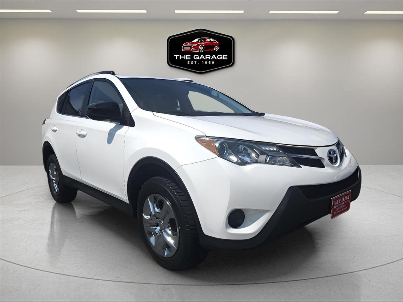 Toyota RAV4 AWD 4dr LE (Natl) 2013