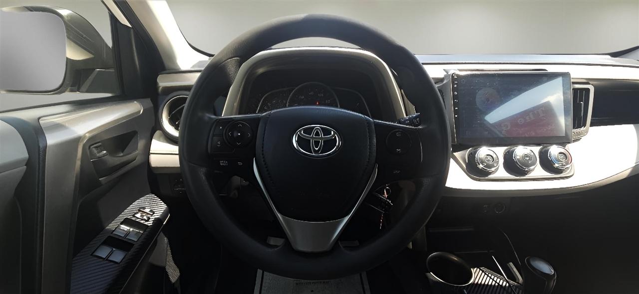 Toyota RAV4 AWD 4dr LE (Natl) 2013