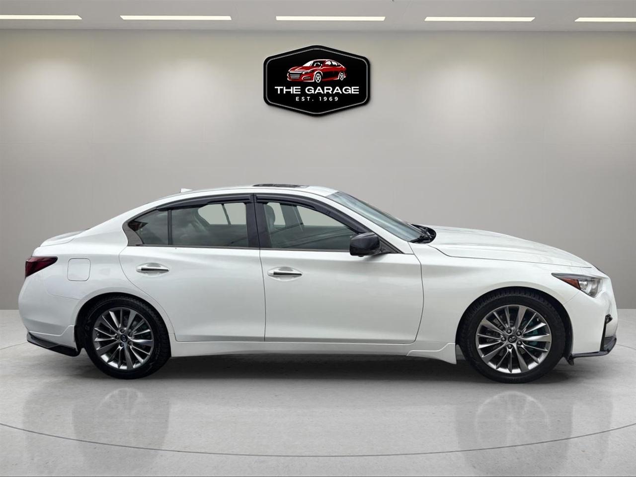Infiniti Q50 3.0t LUXE AWD 2018