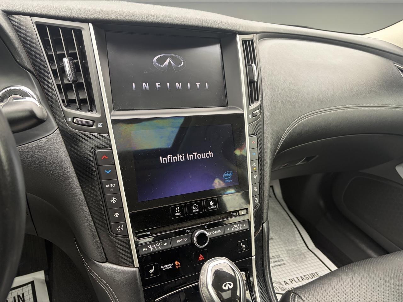 Infiniti Q50 3.0t LUXE AWD 2018