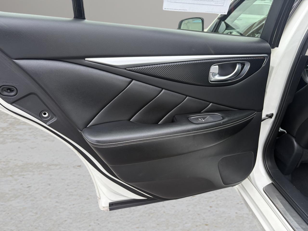 Infiniti Q50 3.0t LUXE AWD 2018