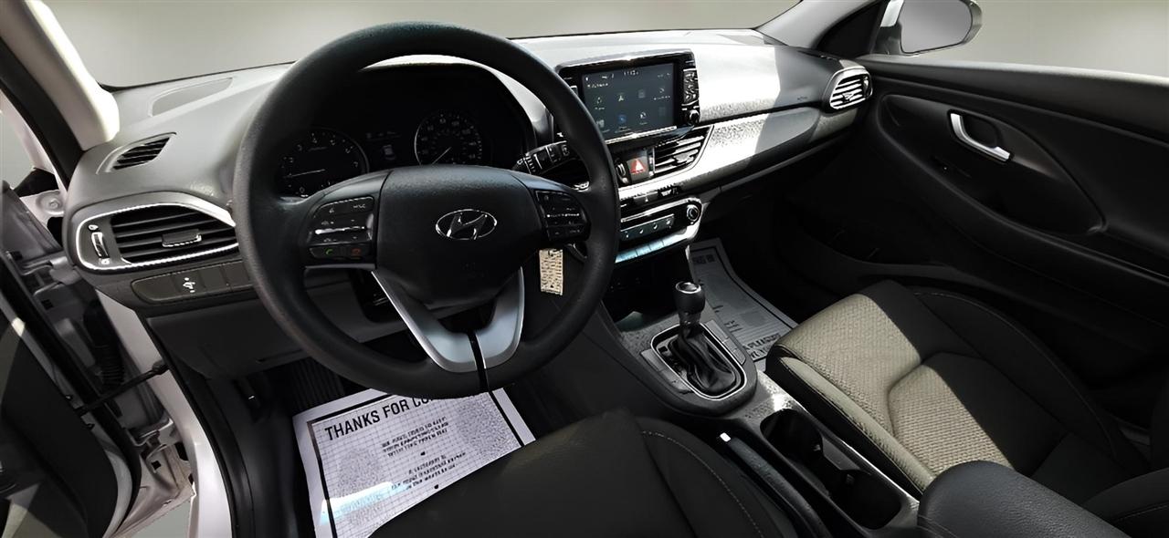 Hyundai Elantra GT Auto 2019
