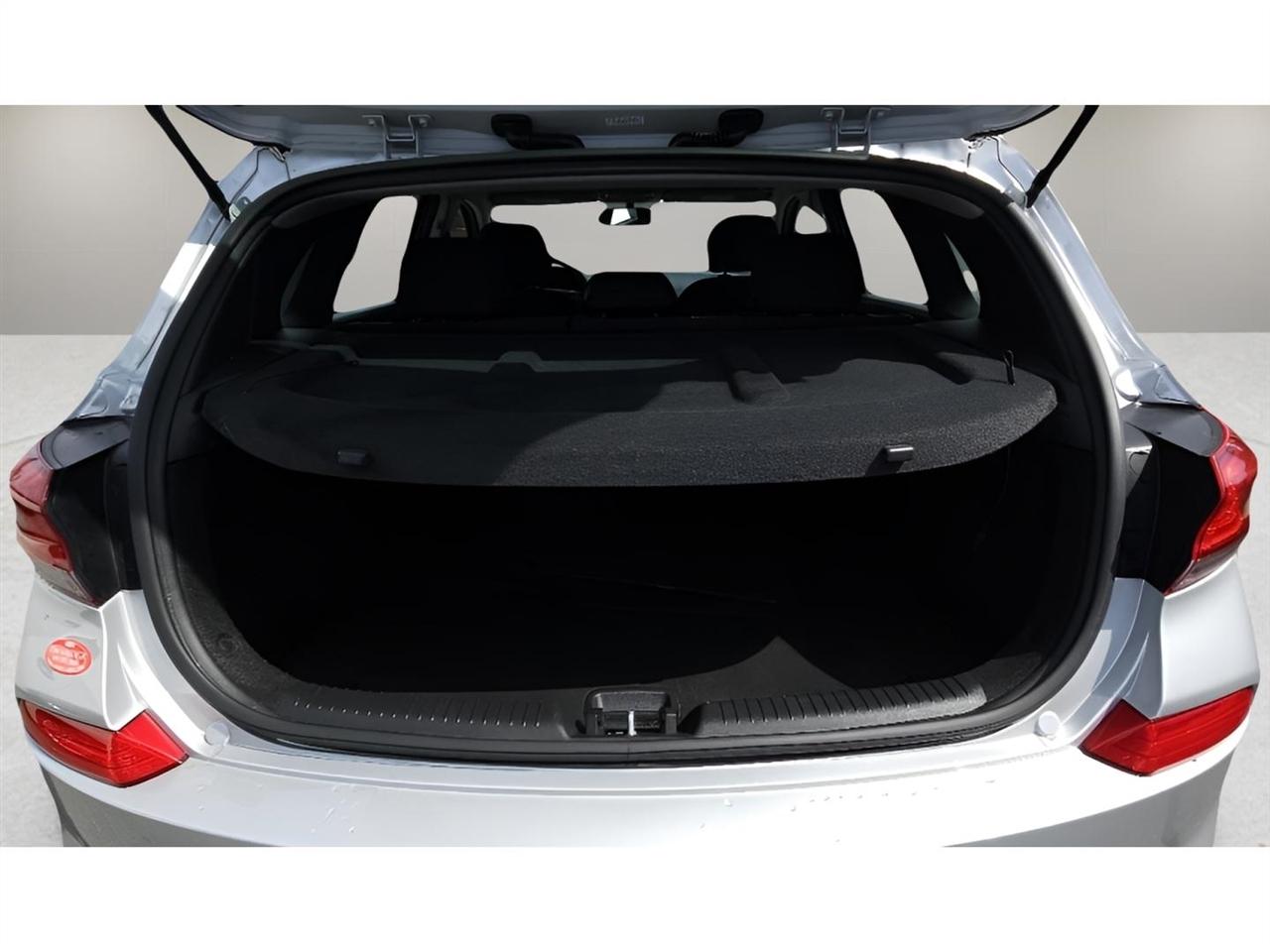 Hyundai Elantra GT Auto 2019